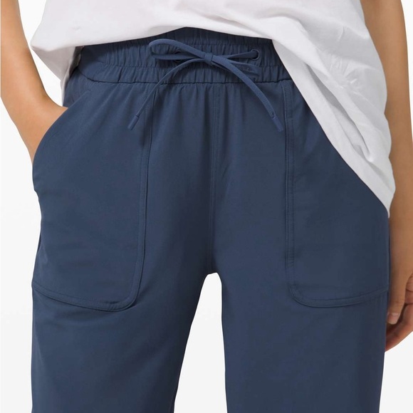 Lululemon Beyond the Studio Crop - Picture 2 of 10